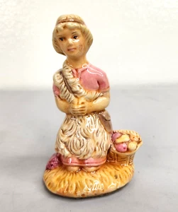Vintage Holland Mold Nativity Shepherd Boy w/Fruit Figurine Kneeling Replacement - Picture 1 of 7