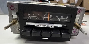 1978-1979 Ford F150/Mustang OEM AM FM Stereo Radio No 7840 D8AF-19A241-AB 4b - Foto 1 di 13