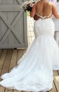 Wedding Dress - Picture 1 of 7