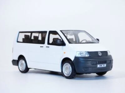 VOLKSWAGEN TRANSPORTER T5 CARAVELLE blanc 1/43 - Photo 1/4