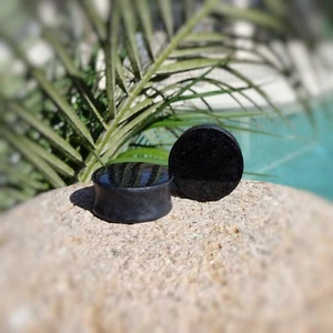 Tapones para los oídos de resina de mica negra - medidores para los oídos - doble acampanado - hechos a mano - Imagen 1 de 2