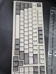 Leopold FC980C Topre Electrostatic Capacitive Switch Keyboard Dye-Sub 30g - Picture 1 of 3