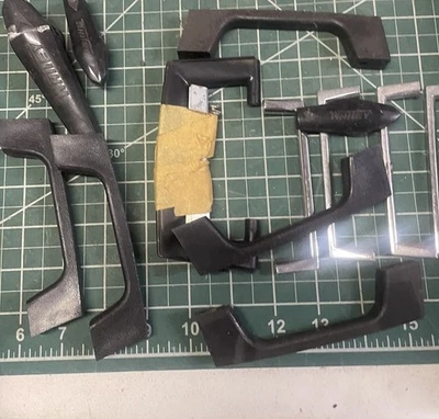 Lote de manijas de cajones de chatarra para taller de máquinas perillas roscadas giros tiradores herrajes Foto 1 de 4