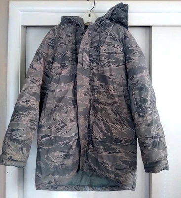 Dakota Outerwear Insulated Parka Men's Size Small Fur Trim Split Hood Multicam  - Image 1 of 4