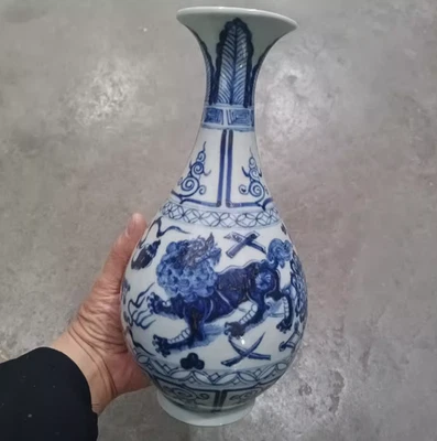 Rare Collectable Art Hand Painting Blue&white Porcelain Lion YuHuChun Vase - Image 1 of 4