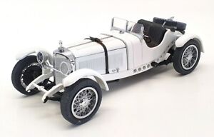Danbury Mint 1/24 Scale DMB01W - 1931 Mercedes Benz SSKL - White