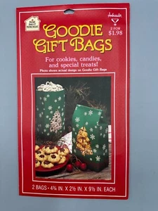 Christmas Holiday Green Gift Goodie Bags Ambassador/Hallmark NOS 2.5" x 9.5" - Picture 1 of 6