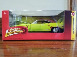 2010 Johnny Lightning 1970 Plymouth Superbird - Yellow/Green - 1:24 Release 48 - Picture 1 of 7