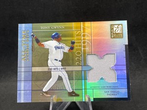 2003 DONRUSS ELITE TONY GWYNN AT-24 ALL-TIME CAREER BEST GAME-WORN PANTS 322/400