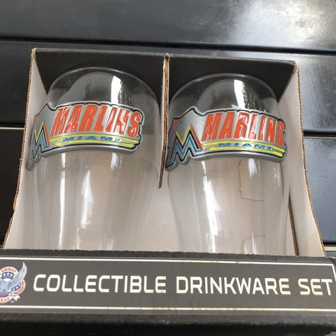 Florida Marlins 3D Team Logo 20 oz Pub Glass Set 2010 Collectors NIB Cover