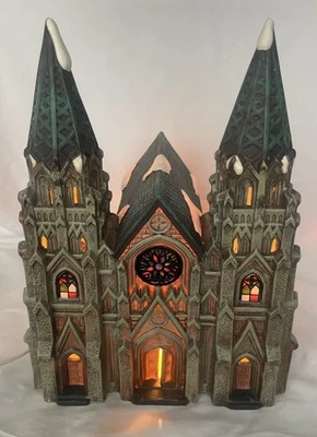 Canterbury Lane Iglesia Santa Banco de Trabajo Colección Iluminado Casa de Pueblo Navidad Foto 1 de 4