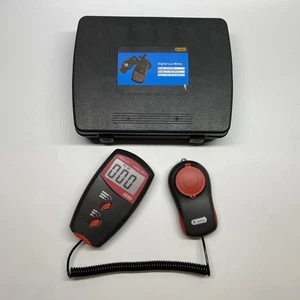 Dr. Meter Digital Lux Meter w/ Case - Picture 1 of 6