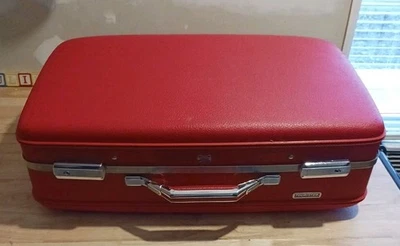 复古 MCM American Tourister 红色硬壳行李箱 22"X 14" 阅读 — 第 1/4 张图片