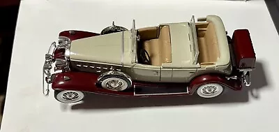 Free Shipping 1:32 National Motor Museum 1932 CADILLAC SPORT PHAETON #32002 NIB - Image 1 of 4
