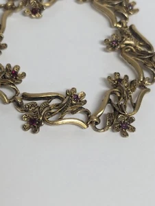 Pulsera de eslabones de cristal púrpura y rojo tono dorado flor delicada de colección de los años 50 7,5" - Imagen 1 de 7
