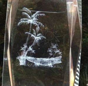 Laser Etched 3D Crystal Paperweight Palm Trees, Alligator, Sandy Beach & Sun EUC - Picture 1 of 6