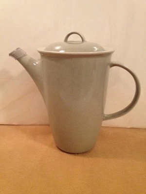 Servidor de café Mikasa Stone Craft Mesa Verde con tapa - Olla de 7 1/2" - Verde - NUEVO Foto 1 de 4