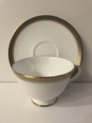 Royal Doulton CLARENDON Teacup & Saucer Pre Owned In Excellent Condition - image 1 of 4