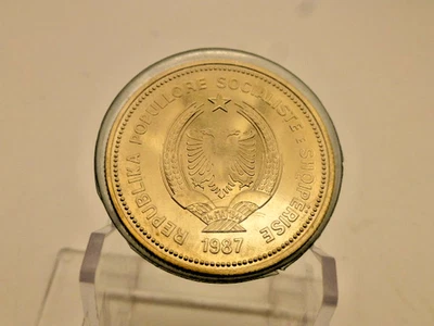 1987 Albania 5 Leke Republika Popullore Socialiste e Shoquiperise Coin UNC - Image 1 of 4