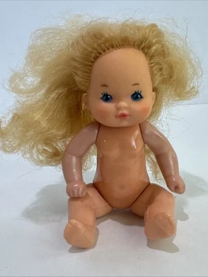 De Colección Mattel Barbie Corazón Familia Niña Bebé Muñeca Cabello Rubio Ojos Azules Desnudo Foto 1 de 4