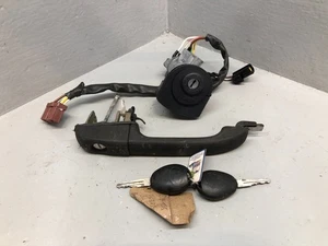 Discovery 2 Ignition Barrel Key and Door Handle Land Rover 1998 to 2004 R28105 - Picture 1 of 12