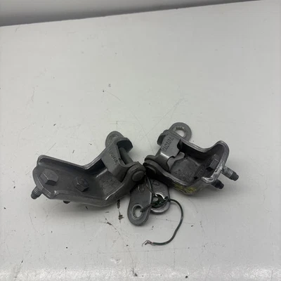 2001-2007 Toyota Sequoia Rear Left Door Hinge Hinges (Driver Side) Silver OEM - Изображение 1 из 4