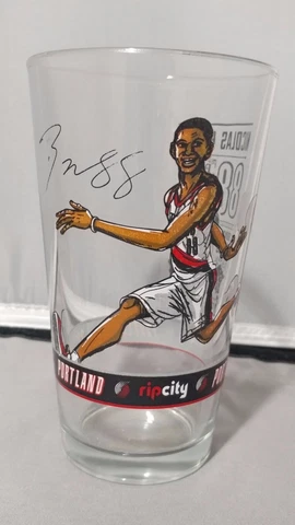 Nicolas Batum Portland Trail Blazers Collectors Pint Beer Glass Rip City + GIFT! Cover