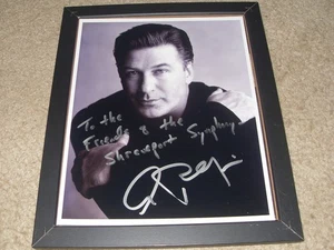 Alec Baldwin persönlich signiert bei der Shreveport Symphonie gerahmt ohne Zertifikat - Bild 1 von 2