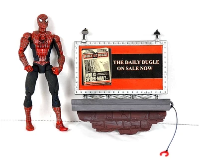 蜘蛛侠 6 英寸可动人偶带每日号角广告牌 2003 玩具 Biz 漫威传奇 — 第 1/2 张图片