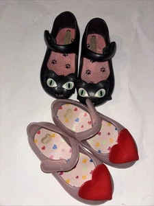 Zapatos Infantiles 7T (2) Mini Mellisa y MEI Gatos Corazones Negros Rosa Goma Maryjanes - Imagen 1 de 10