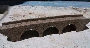 MODELO FERROCARRIL GRANDE PUENTE DE PIEDRA DE TRES ARCOS CALIBRE N ESCALA N GRABADO LÁSER - Imagen 1 de 7