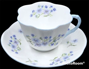 Vintage Shelley DAINTY BLUE ROCK Tasse & Untertasse Set Fine Bone China blaue Blumen - Bild 1 von 4