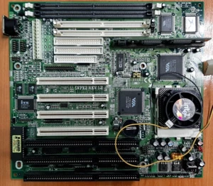 Socket 7 motherboard LuckyStar 5VPX2 rev 1.2 with Pentium 200MMX - Picture 1 of 3