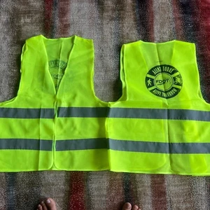Classic High Visibility Safety Vest - Picture 1 of 3
