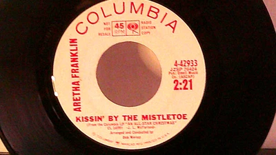 Aretha Franklin,Col. 42933,"Kissin' By The Mistletoe"US,7"45,1962 PROMO Xmas,M - Image 1 of 2