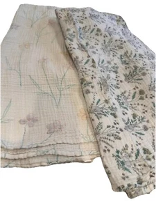 Aden Anais Swaddle Muslin Blankets Lot of 2 100% Cotton Floral Muslin Blankets - Picture 1 of 4