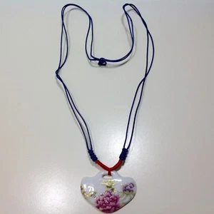 Omas Schmuck ~ Vintage handbemalt geblümt Anhänger Halskette 28" - Bild 1 von 2