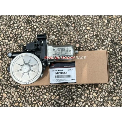 Genuine Electric Motor Window Front RIGHT 05-15 Mitsubishi L200 Triton MN182352 - Image 1 of 4