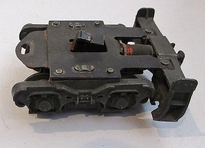 LIONEL #2332-75 GG1 LEAD TRUCK - Image 1 of 4