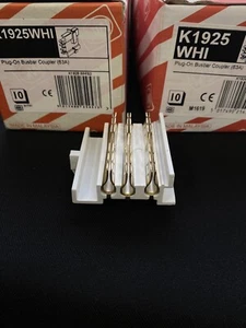 MK K1925 WHI ACCOPPIATORE BUSBAR SPINA (63A)(PREZZO PER OGNI ACCOPPIATORE) - Foto 1 di 3