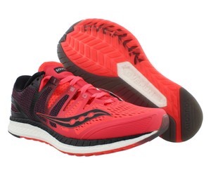 saucony m width