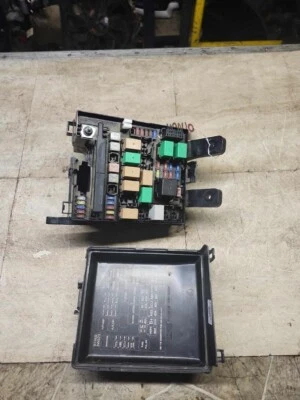 Caja de fusibles de motor Kia Sportage LX 2014 2015 2016 2,4 L FABRICANTE DE EQUIPOS ORIGINALES Foto 1 de 2