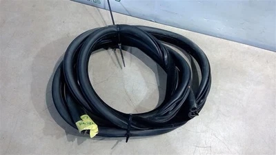 	2015-2020 DODGE CHARGER FRONT RIGHT DOOR SEAL WEATHERSTRIP.68040044AJ - Image 1 of 4