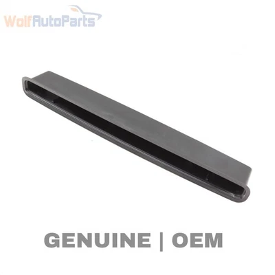 AUDI A5 QUATTRO 2010-2014 - Centro trasero / Tercera luz de freno montaje / soporte Foto 1 de 4