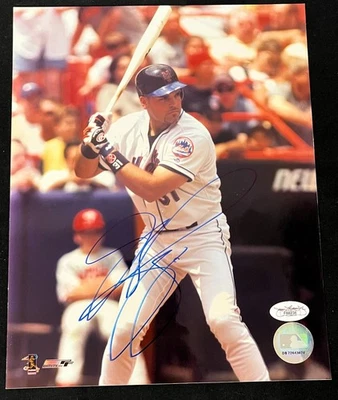Mike Piazza New York Mets Signed 8x10 Photo JSA Authenticated - Image 1 of 4