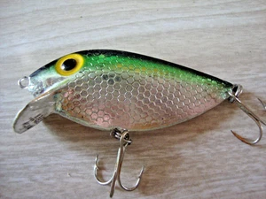 VINTAGE STORM SUPER THINFIN CRANKBAIT-GREEN/SILVER SCALE - Picture 1 of 3