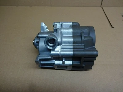 Ölpumpe Motorölpumpe Original Mercedes OM654 A6541800801 A6541800101 N - Bild 1 von 3