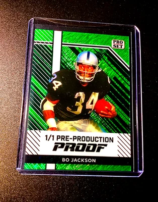 Профессиональный набор Bo Jackson 1/1 SP 2025 призматический переливающийся зеленый Football Raiders #1 - Изображение 1 из 4