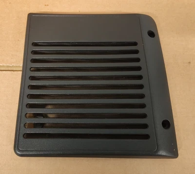 CUBIERTA ALTAVOZ PUERTA PASAJERO DELANTERO IZQUIERDO - PEUGEOT 205 GTI - NEGRO Foto 1 de 4