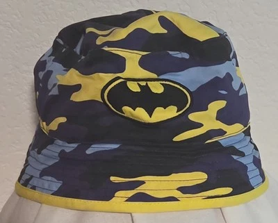 Sombrero cubo Batman púrpura azul amarillo negro camuflaje DC Comics para niños jóvenes Foto 1 de 4